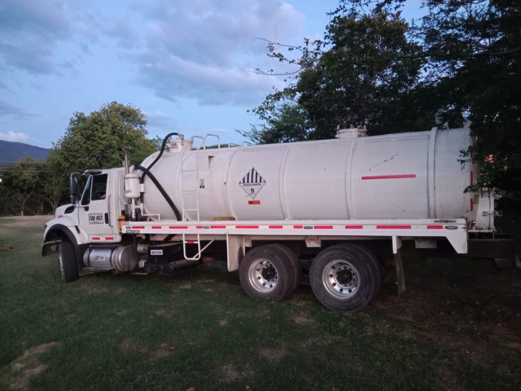 f0644502-533c-483b-9eb5-a60048707e1c